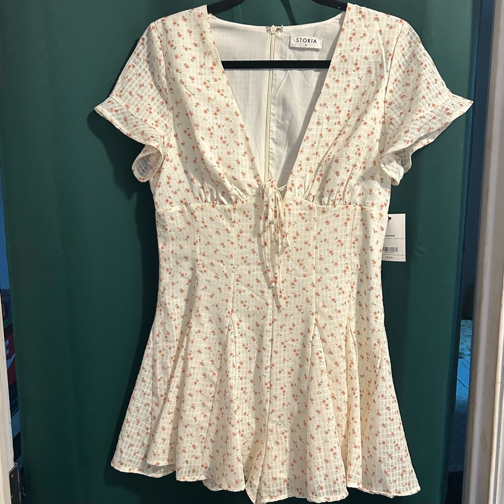 TENSHOPPE Cream colored romper with peach Floral Pattern